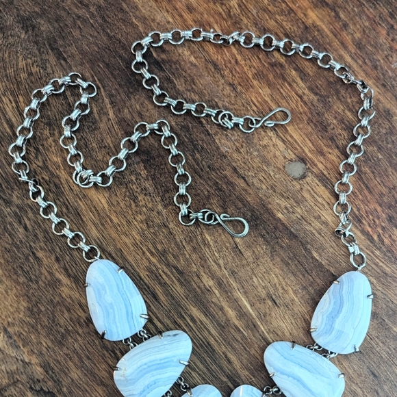 Kendra Scott Harlie long necklace blue lace agate silver rhodium over brass - Picture 4 of 7